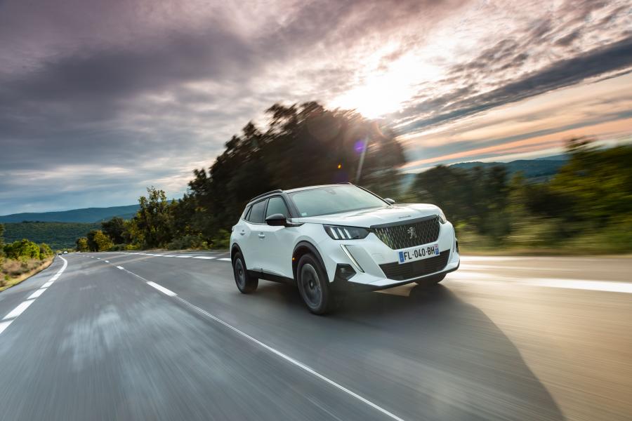  Peugeot e-2008 GT (Digital White) 2019 года  (WW) (фото 36 из 119)